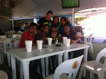 con mis pequeños saltamontes de pancito :)